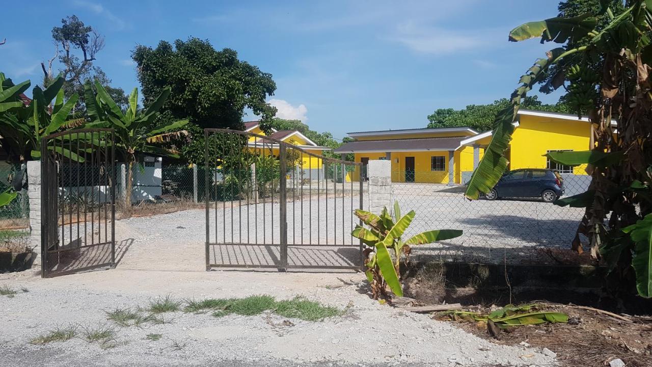 Room/Homestay Nazadja Sungai Besar Exterior photo