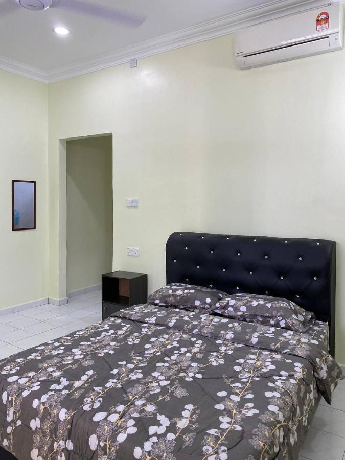 Room/Homestay Nazadja Sungai Besar Exterior photo
